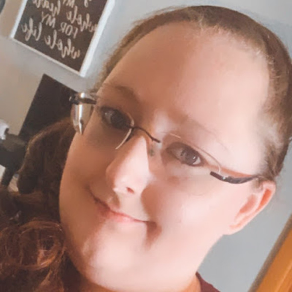 Meet your Posher, Lacey - Picture 1 of 1